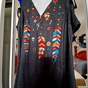 Cute summer top zipper in front cut out on sleeves Native American style